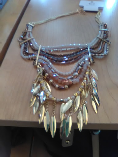 Fashion Accessories Store «Charming Charlie», reviews and photos, 20 Meadow Cir Dr, Lake St Louis, MO 63367, USA