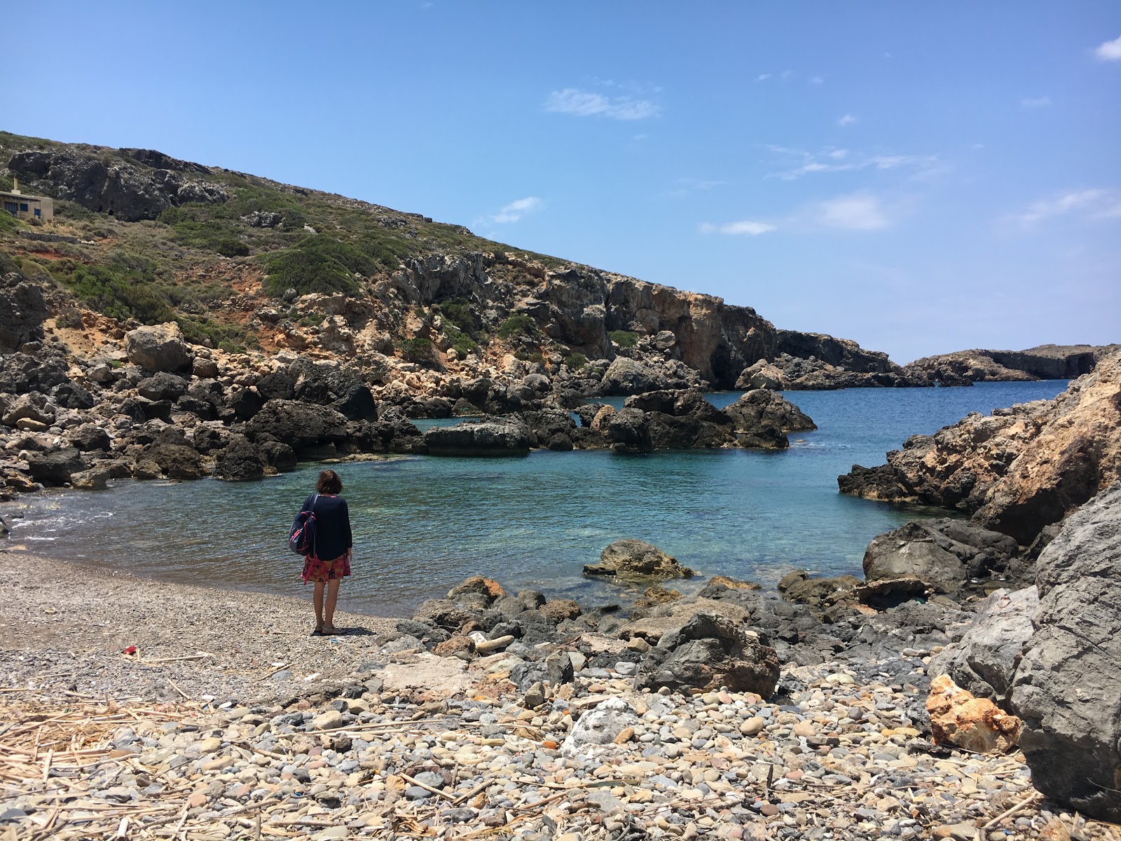 Limnaria beach'in fotoğrafı küçük bir koy ile birlikte