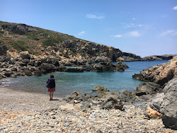 Limnaria beach'in fotoğrafı küçük bir koy ile birlikte