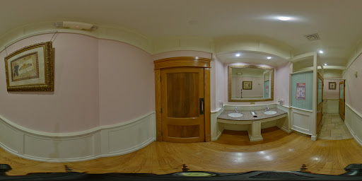 Bed & Breakfast «Lynfred Winery», reviews and photos, 15 S Roselle Rd, Roselle, IL 60172, USA