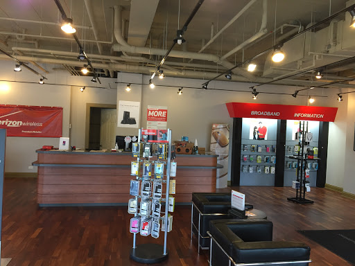 Cell Phone Store «Verizon Authorized Retailer, TCC», reviews and photos, 510 Winnetka Rd, Winnetka, IL 60093, USA