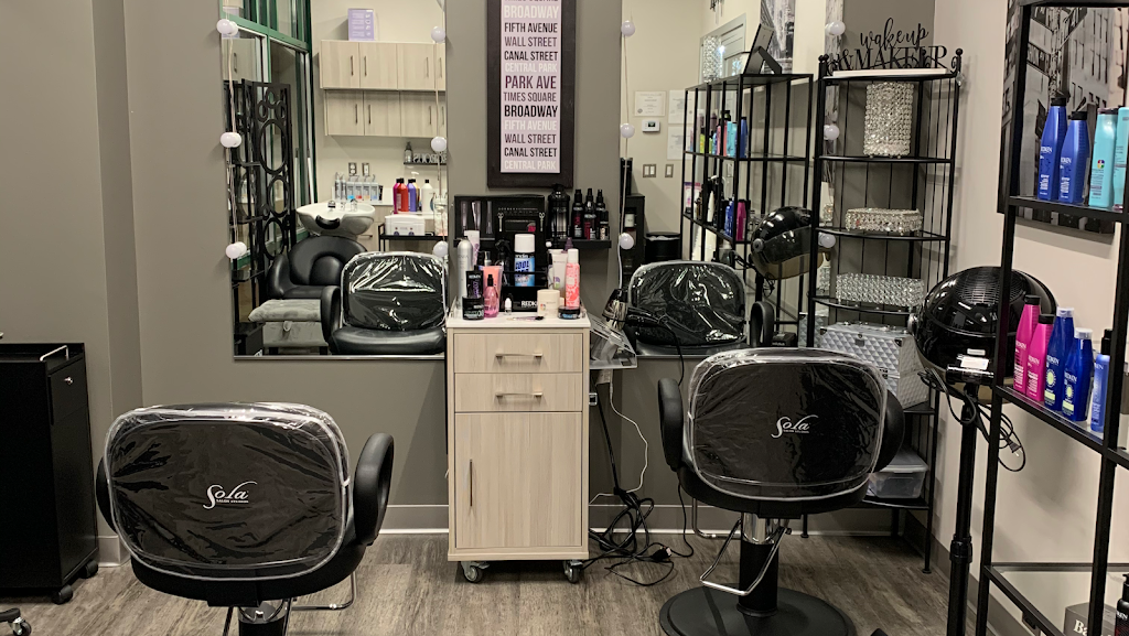 Spotlight Beauty Salon 53142