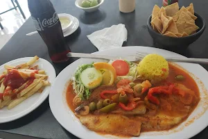 Mariscos HOLBOX image