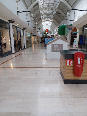 Galerie Auchan nord à Le Pontet