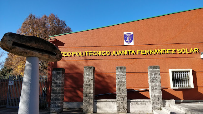 Liceo politecnico Juanita Fernández solar