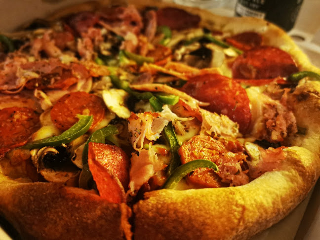 Reviews of Harpos Pizza in York - Pizza