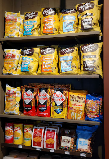 American Restaurant «Cracker Barrel Old Country Store», reviews and photos, 2115 S Church St, Murfreesboro, TN 37130, USA