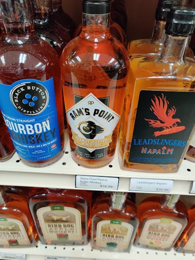 Liquor Store «Long Horn Liquor», reviews and photos, 5945 39th St, Groves, TX 77619, USA