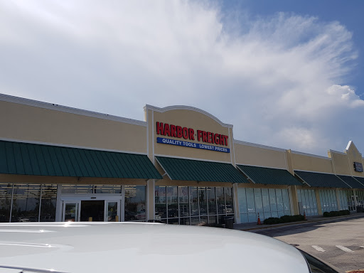 Hardware Store «Harbor Freight Tools», reviews and photos, 1317 E Osceola Pkwy, Kissimmee, FL 34744, USA