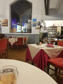 Atmosphère du Restaurant français Aux Petits Oignons à Éragny - n°14