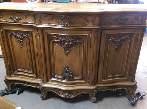 Antique Furniture Store «Lots of Furniture Antiques Warehouse», reviews and photos, 910 N Riverfront Blvd, Dallas, TX 75207, USA