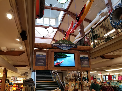  «L.L. Bean», reviews and photos, 8 Glen Rd, West Lebanon, NH 03784, USA