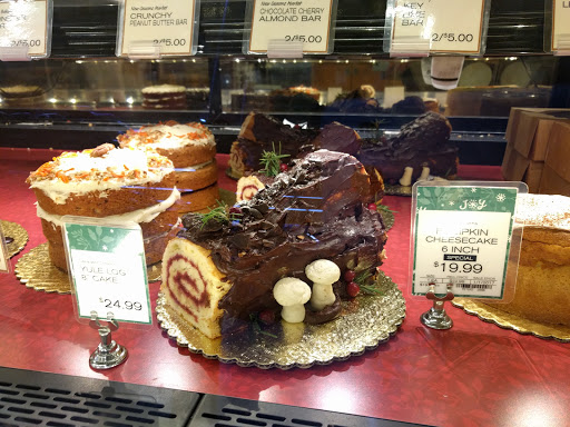 Grocery Store «New Seasons Market Seven Corners», reviews and photos, 1954 SE Division St, Portland, OR 97202, USA