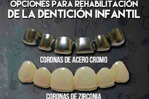 Dra. Liliana Almazán Fernández Cirujano Dentista CORONAS ESTETICAS DE ZIRCONIO PARA NIÑOS image