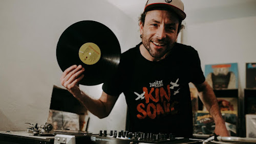 Disc-jockey DJ Mazykin Lugagnac