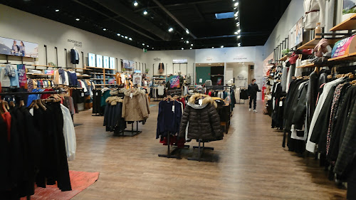 Magasin de vêtements pour hommes JULES-BZB multistore Neuville En Ferrain Neuville-en-Ferrain