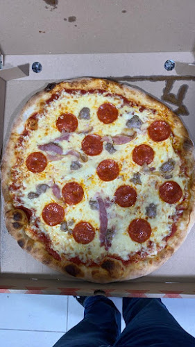 Zoldano's New York Pizza - Pizzeria