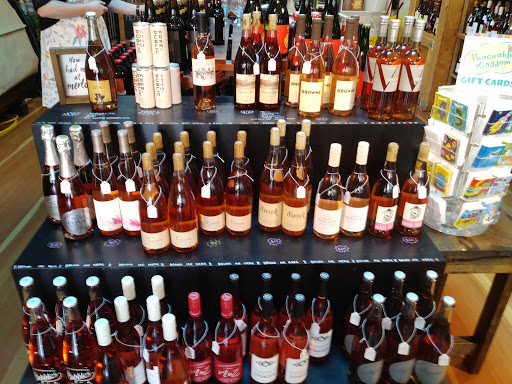 Gourmet Grocery Store «Social Goods: Toys, Taps, Cafe», reviews and photos, 500 E 1st St, Newberg, OR 97132, USA