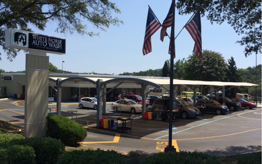 White Horse Auto Wash en Charlottesville