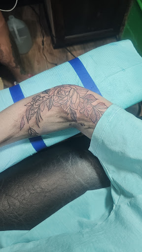 Explore child tattoo ideas for mom, creative tattoo ideas in Valdosta, available at Hollywood Twisted Needles