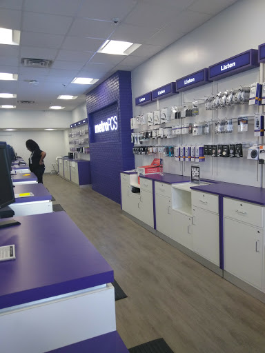 Cell Phone Store «MetroPCS Corporate Store», reviews and photos, 1417 E 14th St, San Leandro, CA 94577, USA