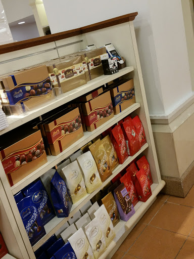 Department Store «Century 21 Department Store», reviews and photos, 1085 Old Country Rd, Westbury, NY 11590, USA