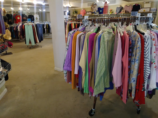 Thrift Store «Re-Uzit Shop of New Holland», reviews and photos, 707 W Main St, New Holland, PA 17557, USA
