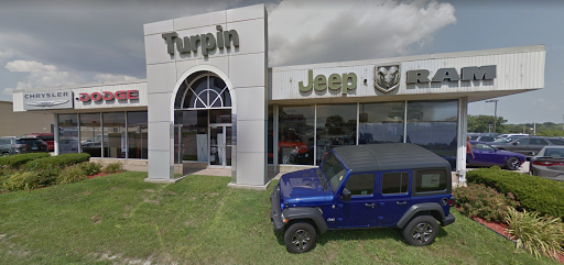 Car Dealer «Turpin Dodge Chrysler Jeep», reviews and photos, 90 John F Kennedy Rd, Dubuque, IA 52002, USA