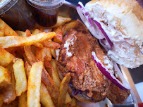 Sandwich au poulet du Restaurant de hamburgers CRISPY SOUL Paris 11 - n°7