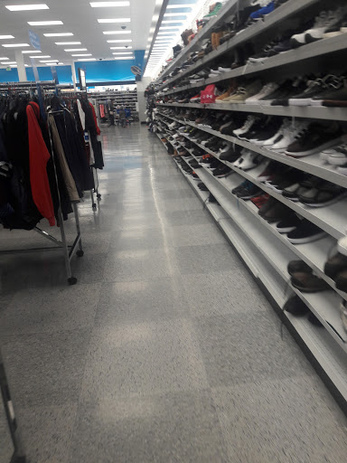 Clothing Store «Ross Dress for Less», reviews and photos, 10700 MacArthur Blvd, Oakland, CA 94605, USA