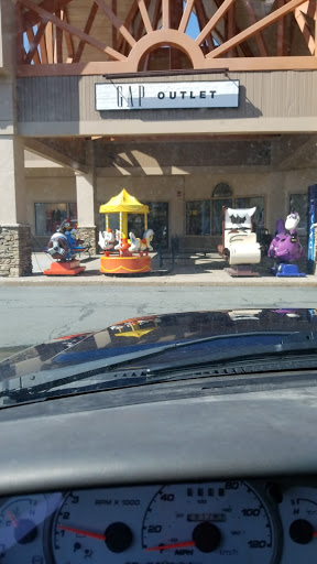 Outlet Store «Tanger Outlet Blowing Rock», reviews and photos, 278 Shoppes on the Parkway Rd, Blowing Rock, NC 28605, USA