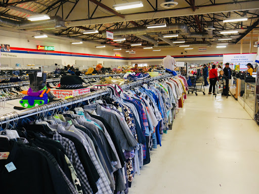 Thrift Store «Super Thrift Store», reviews and photos, 815 N Oxnard Blvd, Oxnard, CA 93030, USA