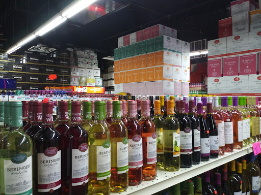 Liquor Store «Madison Food Wine & Spirits», reviews and photos, 3900 W Madison St, Chicago, IL 60624, USA