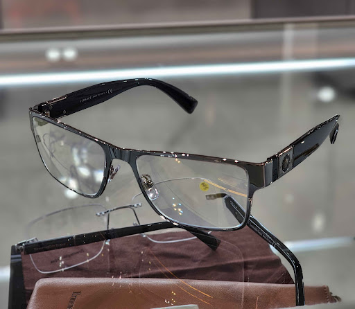 Optician «Franklin Optical», reviews and photos, 4711 Airline Dr, Houston, TX 77022, USA