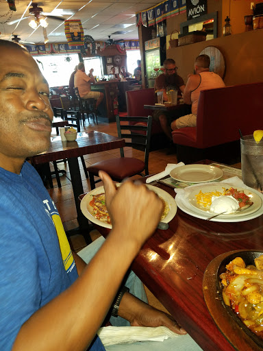 Mexican Restaurant «Tequila Sunrise Mexican Grill», reviews and photos, 4711 N Dixie Hwy, Oakland Park, FL 33334, USA
