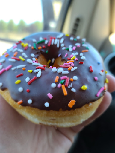 Coffee Shop «Daynight Donuts», reviews and photos, 2234 Fairgrounds Rd NE, Salem, OR 97301, USA