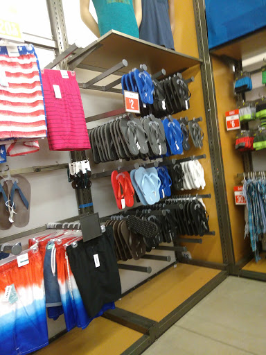 Clothing Store «Old Navy», reviews and photos, 43 Middlesex Turnpike, Burlington, MA 01803, USA