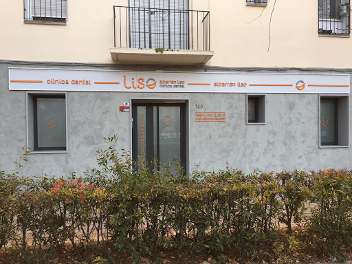 Información y opiniones sobre Clínica Dental Albarrán Liso. Dra. Fátima Albarrán Liso. de Badajoz