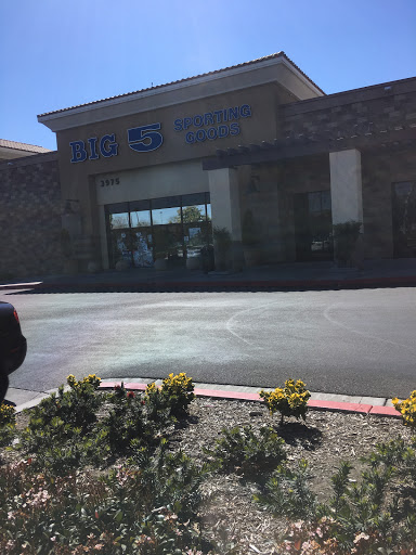 Sporting Goods Store «Big 5 Sporting Goods - Chino Hills», reviews and photos, 3975 Grand Ave, Chino, CA 91710, USA