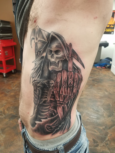 Tattoo Shop «Pain For Sale Tattooing», reviews and photos, 865 28th St SE, Grand Rapids, MI 49507, USA