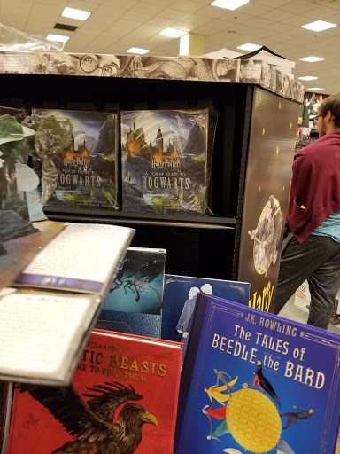 Book Store «Barnes & Noble», reviews and photos, 270 Buckland Hills Dr #1024, Manchester, CT 06040, USA