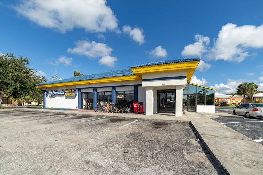 Pawn Shop «La Familia Pawn and Jewelry», reviews and photos, 3615 W Vine St, Kissimmee, FL 34741, USA