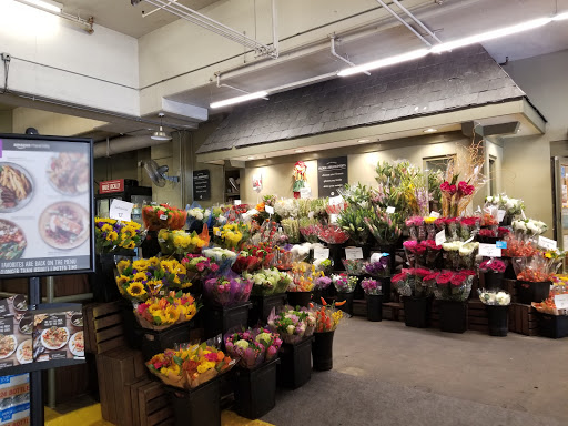 Grocery Store «Whole Foods Market», reviews and photos, 239 N Crescent Dr, Beverly Hills, CA 90210, USA