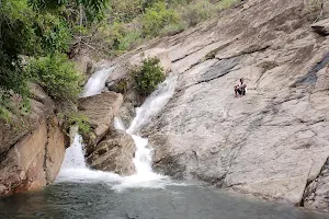 Keni Falls image