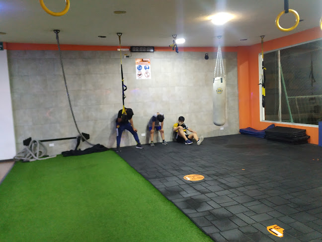 Opiniones de JJ Fitness Center en Quito - Gimnasio
