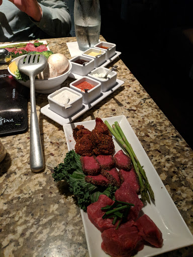 Shopping Mall «Kings Court Shopping Center», reviews and photos, 901 S Kings Dr, Charlotte, NC 28207, USA