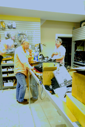 Used Computer Store «Used Computer Store», reviews and photos, 2277 Shattuck Ave, Berkeley, CA 94704, USA