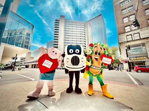 Moving and Storage Service «Two Men and a Truck», reviews and photos, 5328 Bardstown Rd, Louisville, KY 40291, USA