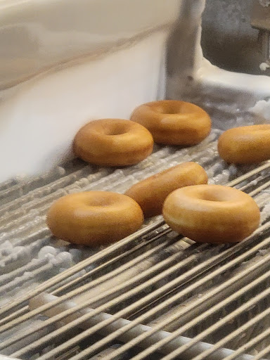Bakery «Krispy Kreme Doughnuts», reviews and photos, 16415 NW Cornell Rd, Beaverton, OR 97006, USA