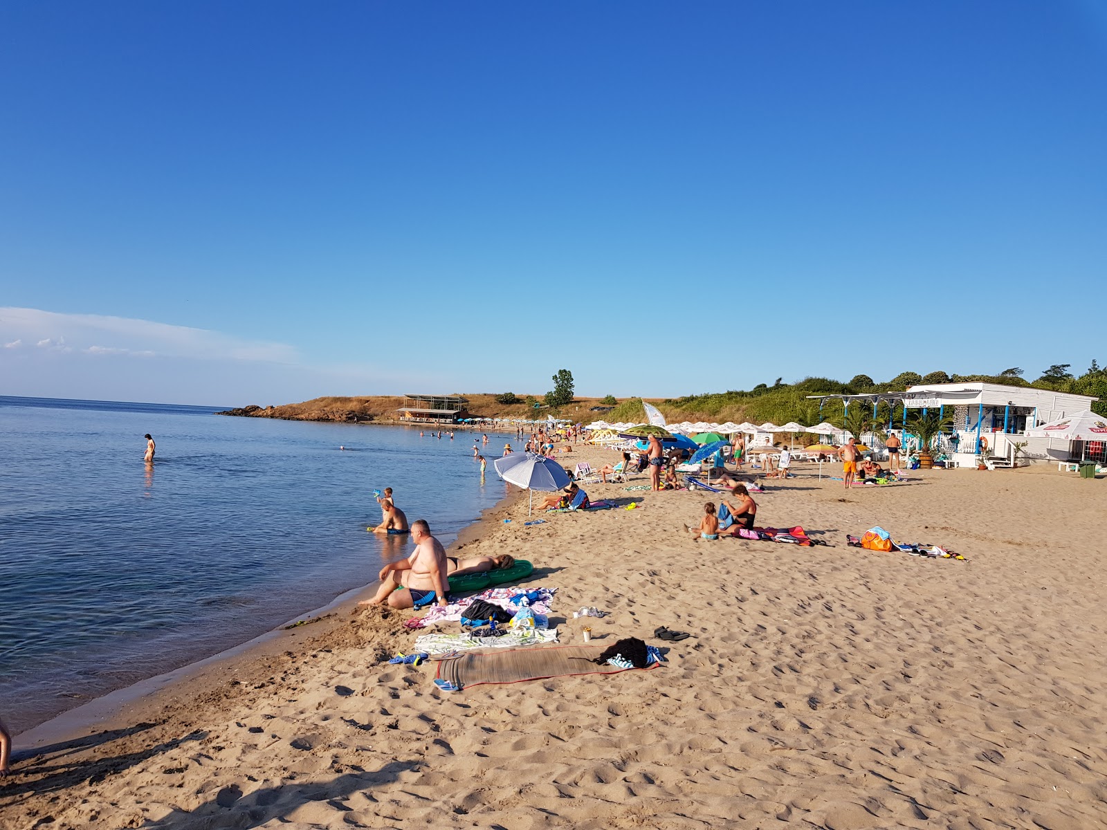 Valokuva Ahtopol beachista. mukavuudet alueella
